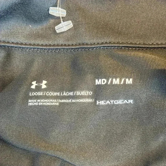 Under Armour Heatgear Long Sleeve Half Zip Pull Over - Size M - Picture 10 of 11